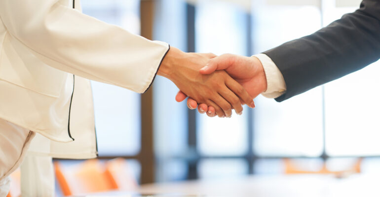 Close,Up,Investor,Businessman,Handshake,With,Partner,Vendor,After,Completed
